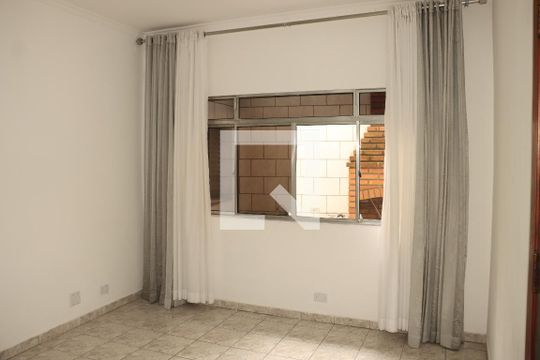 Casa para alugar com 2 quartos, 100m² em Vila Ema, São Paulo