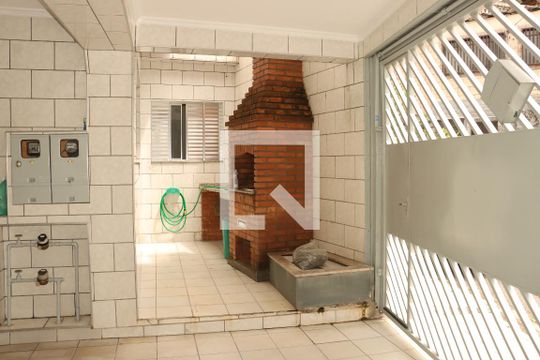 Casa para alugar com 2 quartos, 100m² em Vila Ema, São Paulo