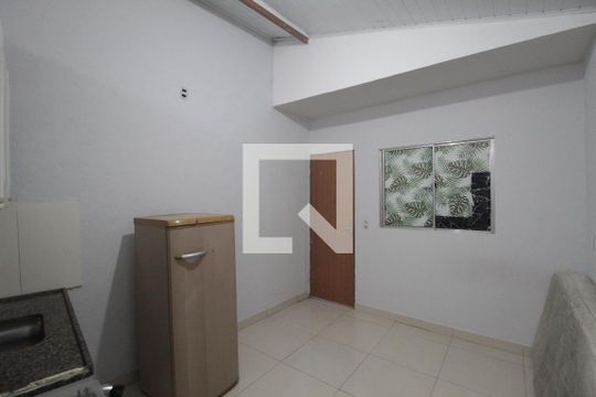Sala e Cozinha de kitnet/studio para alugar com 1 quarto, 30m² em Juliana, Belo Horizonte