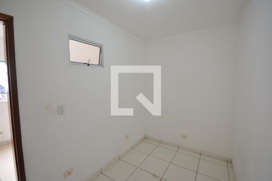 Quarto 1 de apartamento para alugar com 2 quartos, 35m² em Vila Dalva, São Paulo