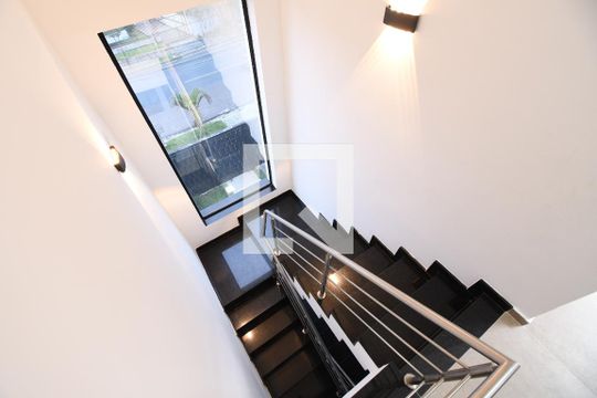 Casa para alugar com 3 quartos, 144m² em Bacacheri, Curitiba