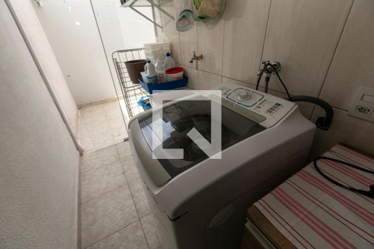 ÁREA DE SERVIÇO de casa à venda com 2 quartos, 126m² em Vila Costa E Silva, Campinas
