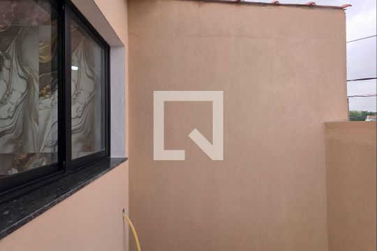 Quintal de casa para alugar com 2 quartos, 70m² em Parque Novo Oratório, Santo André