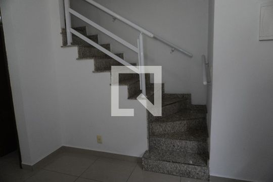 Casa de Condomínio à venda com 2 quartos, 68m² em Itaquera, São Paulo