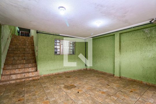 Casa para alugar com 3 quartos, 200m² em Jardim Piracuama, São Paulo