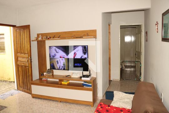 Casa para alugar com 3 quartos, 126m² em Jardim Rodolfo Pirani, São Paulo