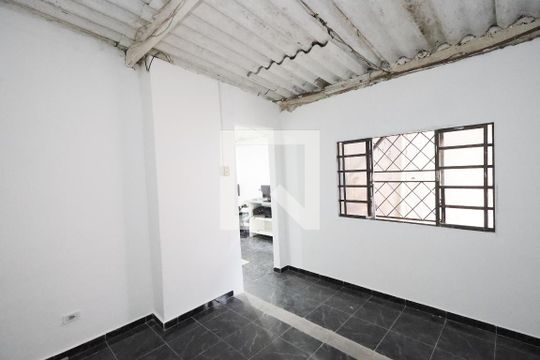 Suíte  de casa para alugar com 1 quarto, 48m² em Jardim Jacana, São Paulo