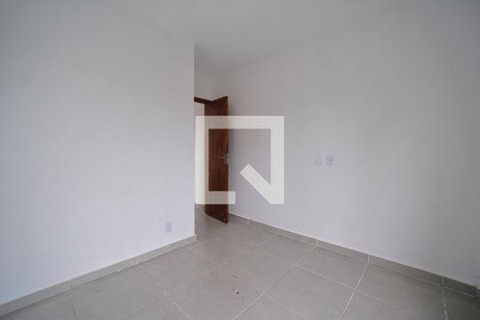 Quarto 2 de apartamento para alugar com 2 quartos, 38m² em Vila Santa Teresa, São Paulo