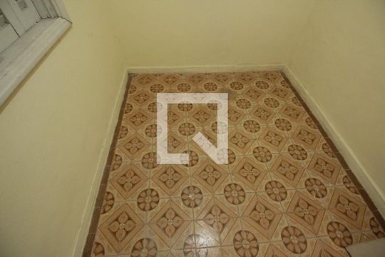 Quarto de Serviço de apartamento para alugar com 3 quartos, 93m² em Marapé, Santos