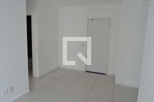 Apartamento à venda com 2 quartos, 60m² em Todos Os Santos, Rio de Janeiro