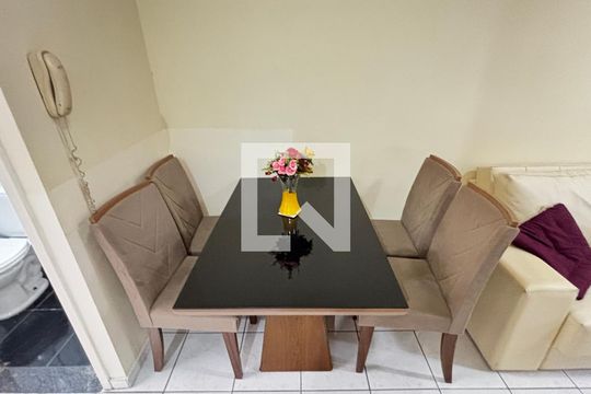 Sala - Sala de Jantar  de casa de condomínio para alugar com 2 quartos, 70m² em Vila Homero Thon, Santo André