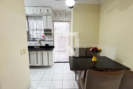 Sala - Sala de Jantar  de casa de condomínio para alugar com 2 quartos, 70m² em Vila Homero Thon, Santo André