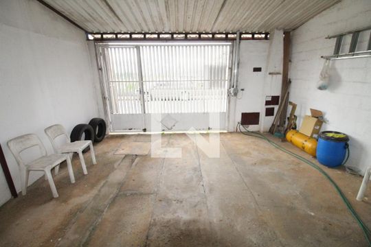 Garagem de casa para alugar com 2 quartos, 54m² em Vila Sao Geraldo, São José dos Campos