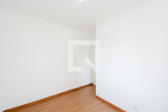 Quarto 2 de apartamento à venda com 2 quartos, 43m² em Jardim Cocaia, Guarulhos