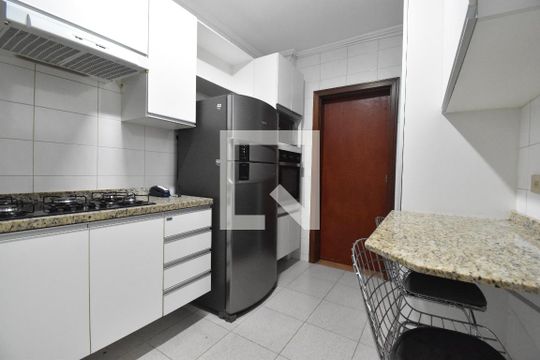 Apartamento à venda com 3 quartos, 123m² em Água Verde, Curitiba