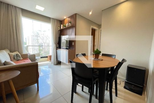 Sala de apartamento para alugar com 2 quartos, 49m² em Jardim Celeste, São Paulo