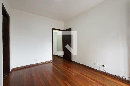 Suíte de casa para alugar com 3 quartos, 100m² em Bosque da Saúde, São Paulo