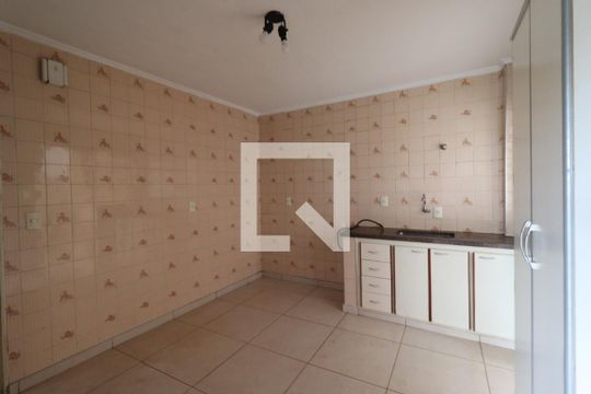 Cozinha de apartamento para alugar com 2 quartos, 87m² em Vila Tiberio, Ribeirão Preto