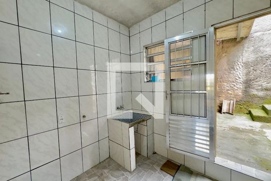 Área de Serviço de casa para alugar com 3 quartos, 252m² em Parque Piratininga, Guarulhos