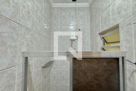 Banheiro 1 de casa para alugar com 3 quartos, 252m² em Parque Piratininga, Guarulhos