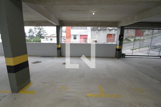 Garagem de apartamento para alugar com 2 quartos, 53m² em Caiçaras, Belo Horizonte