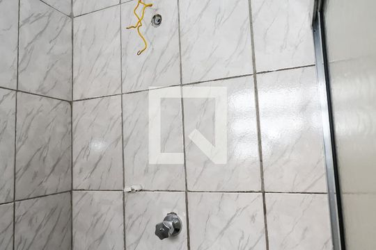 edícula  banheiro de casa para alugar com 4 quartos, 138m² em Jardim America, Taboão da Serra