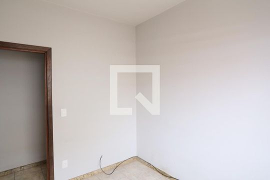 Quarto 1 de casa para alugar com 3 quartos, 212m² em Cachoeirinha, Belo Horizonte