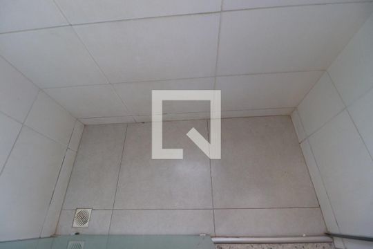 Banheiro  de apartamento para alugar com 2 quartos, 42m² em Valentina Figueiredo, Ribeirão Preto