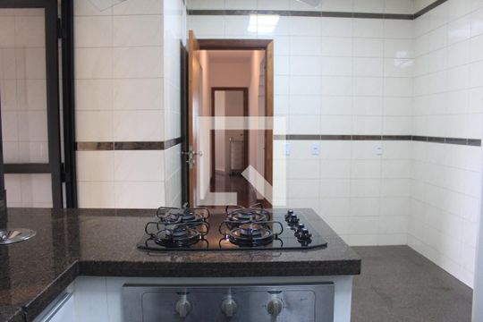 Apartamento para alugar com 3 quartos, 122m² em Barcelona, São Caetano do Sul