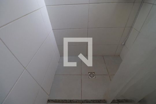 Banheiro suite  de apartamento para alugar com 2 quartos, 57m² em Quintino Facci Ii, Ribeirão Preto