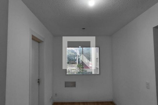 Apartamento para alugar com 2 quartos, 35m² em Canindé, São Paulo