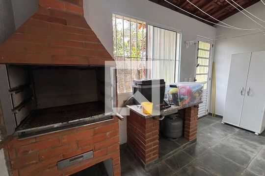 Casa de Condomínio para alugar com 2 quartos, 65m² em Bairro do Maranhao, Cotia