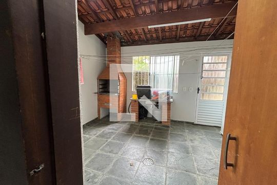 Casa de Condomínio para alugar com 2 quartos, 65m² em Bairro do Maranhao, Cotia