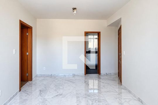 Sala  de apartamento para alugar com 3 quartos, 74m² em Santo Antônio, Belo Horizonte