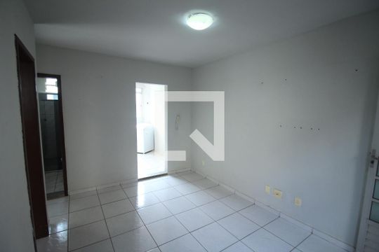 Sala de apartamento para alugar com 2 quartos, 50m² em Solar do Barreiro, Belo Horizonte