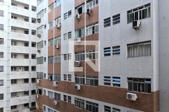 Vista da Sala de apartamento para alugar com 1 quarto, 44m² em Ponta da Praia, Santos