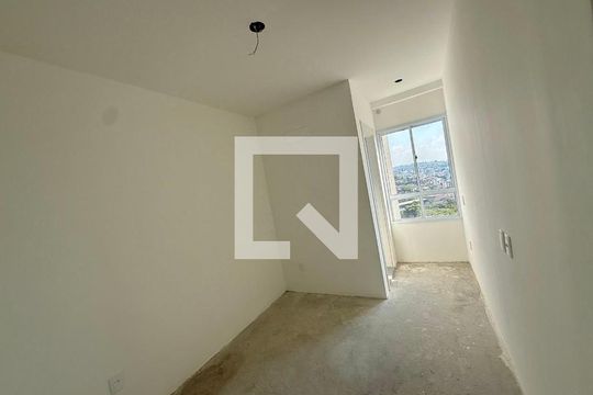 Sala de apartamento à venda com 2 quartos, 58m² em Estoril, Belo Horizonte