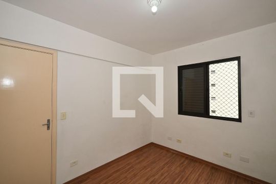 Quarto 1 de apartamento para alugar com 2 quartos, 76m² em Chácara Agrindus, Taboão da Serra