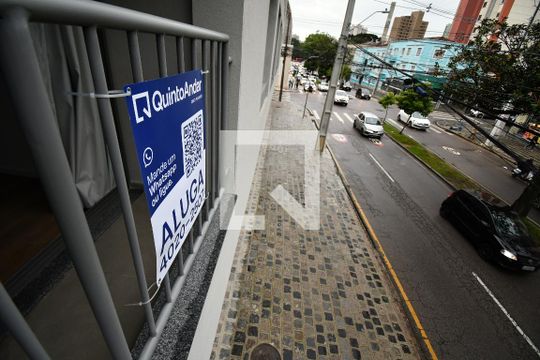 Placa de kitnet/studio para alugar com 1 quarto, 42m² em São Francisco, Curitiba