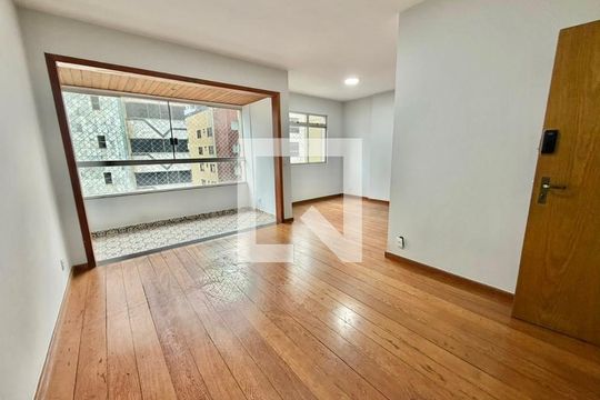 Sala de apartamento para alugar com 3 quartos, 95m² em Sion, Belo Horizonte