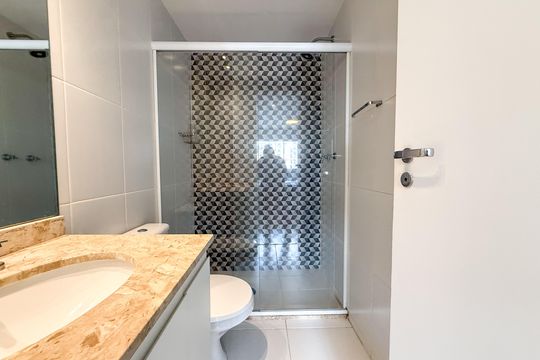 Banheiro Social de kitnet/studio para alugar com 1 quarto, 42m² em Paraíso, São Paulo