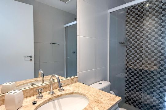 Banheiro Social de kitnet/studio para alugar com 1 quarto, 42m² em Paraíso, São Paulo