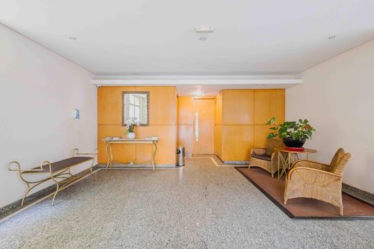 Hall social de apartamento para alugar com 2 quartos, 87m² em Pinheiros, São Paulo