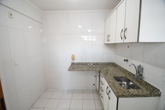 Cozinha de apartamento à venda com 1 quarto, 51m² em Centro, Campinas