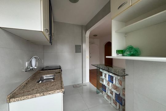Cozinha de apartamento para alugar com 1 quarto, 40m² em Jardim Paulista, São Paulo