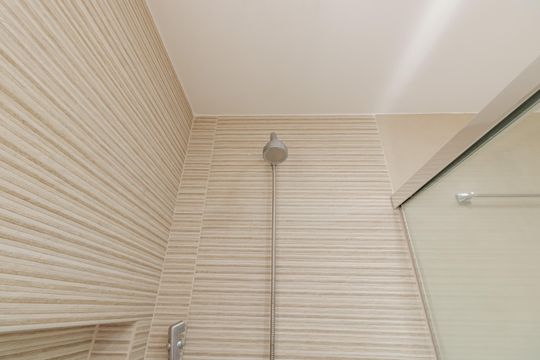 Banheiro Suíte 2 de apartamento à venda com 3 quartos, 132m² em Moema, São Paulo