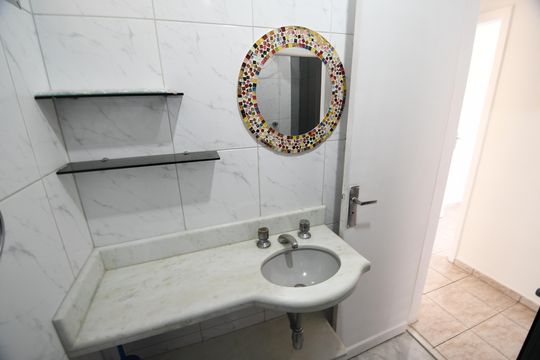 Banheiro de apartamento para alugar com 3 quartos, 72m² em Jardim Flamboyant, Campinas