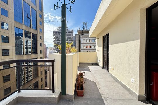varanda da cobertura de apartamento para alugar com 1 quarto, 95m² em Itaim Bibi, São Paulo
