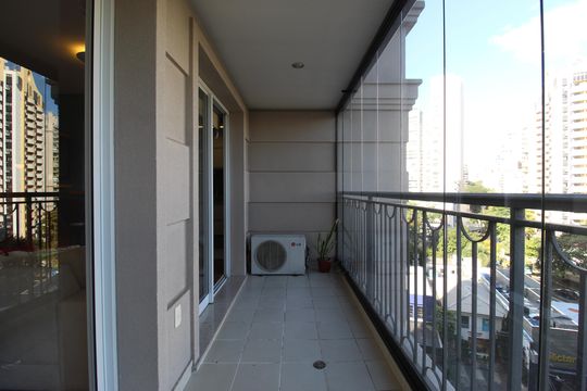Varanda de apartamento para alugar com 1 quarto, 50m² em Vila Nova Conceição, São Paulo