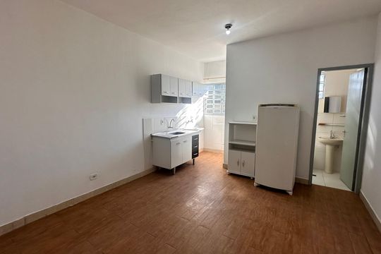Casa para alugar com 1 quarto, 25m² em Santo Amaro, São Paulo